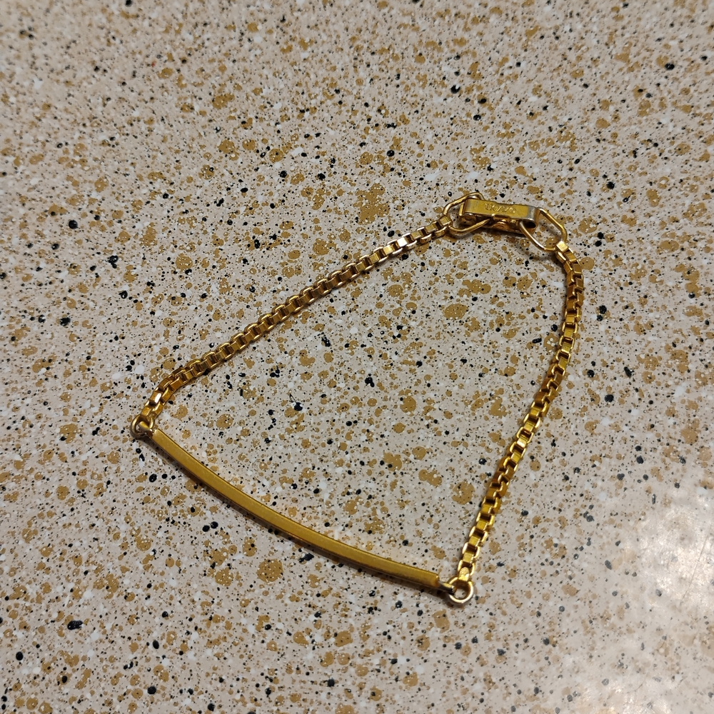Avon Gold Chain Bracelet